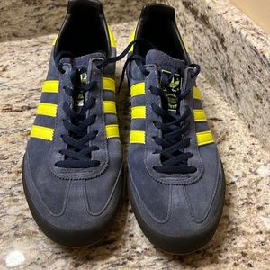 Adidas Jeans deadstock size 10